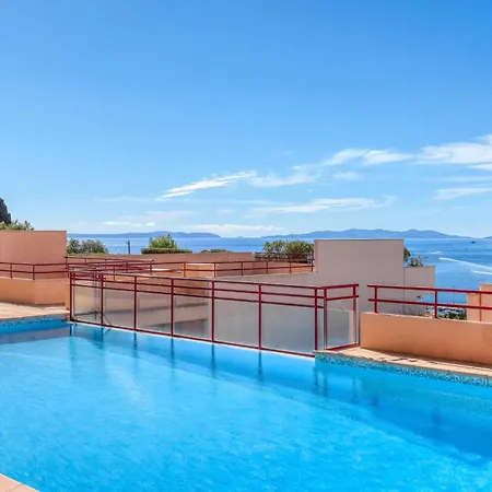 شقة Spacious & Unique Sea View Terrace Pool & Charm